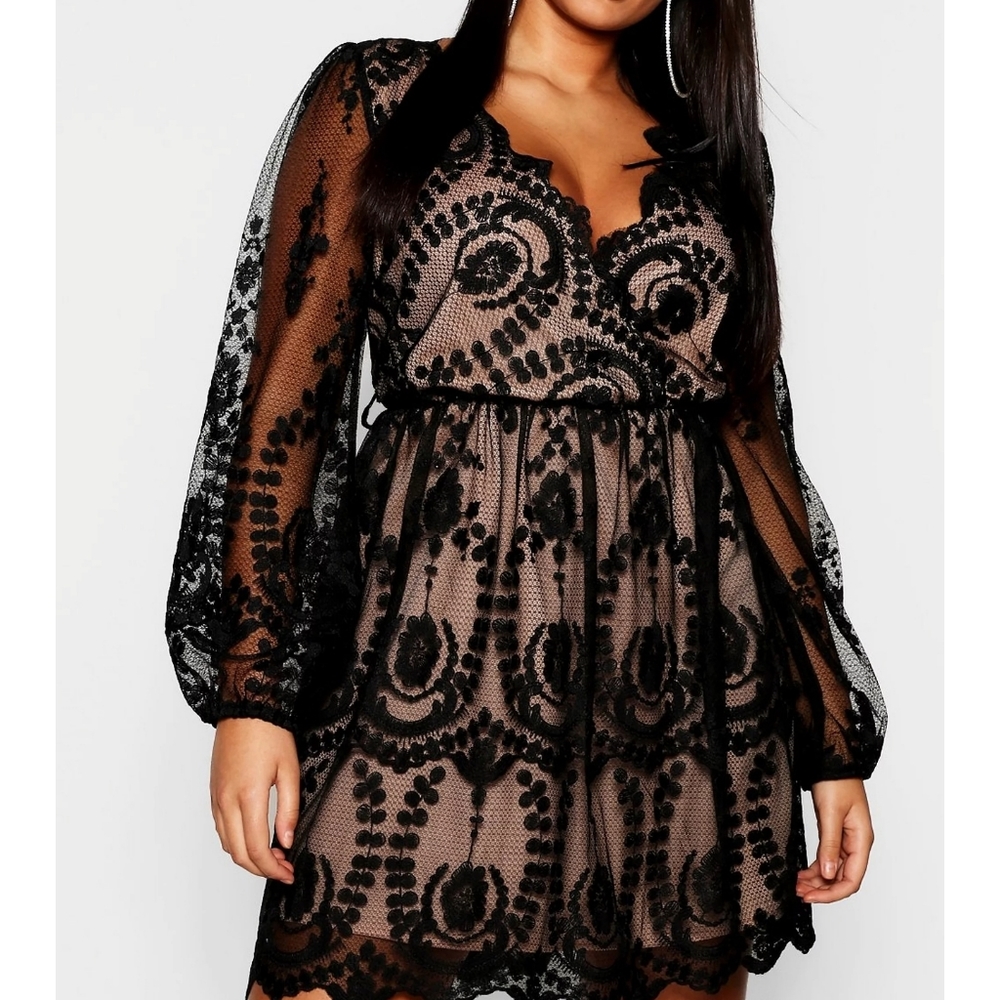 BooHoo Lace Plunge Dress 14
